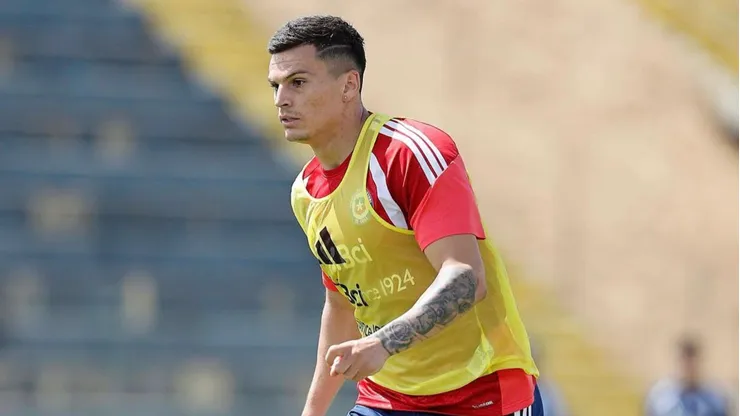 Lucas Cepeda se alista para el partido de Chile vs. Portugal. (Foto: Carlos Parra - FFCh)