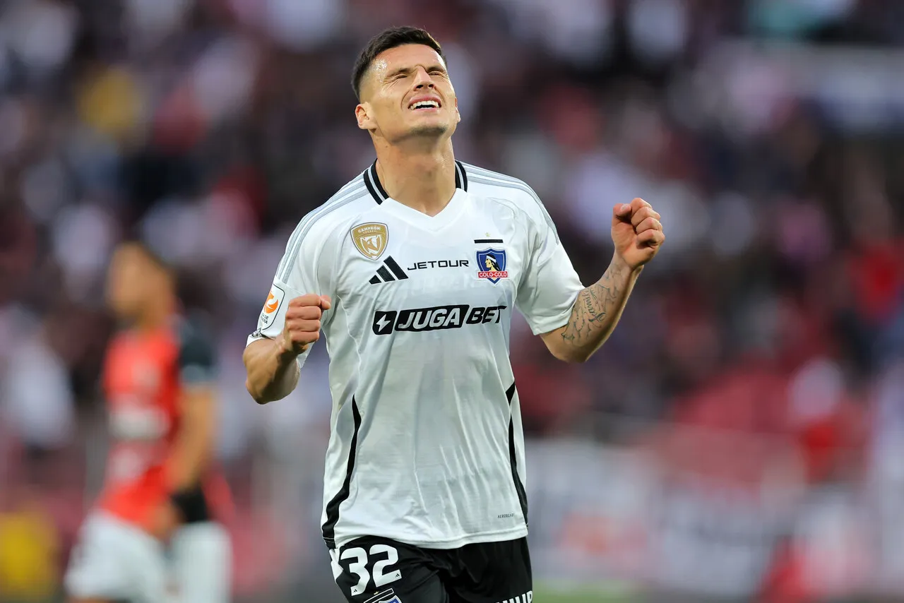 Cepeda feliz por Colo Colo | Foto: Photosport