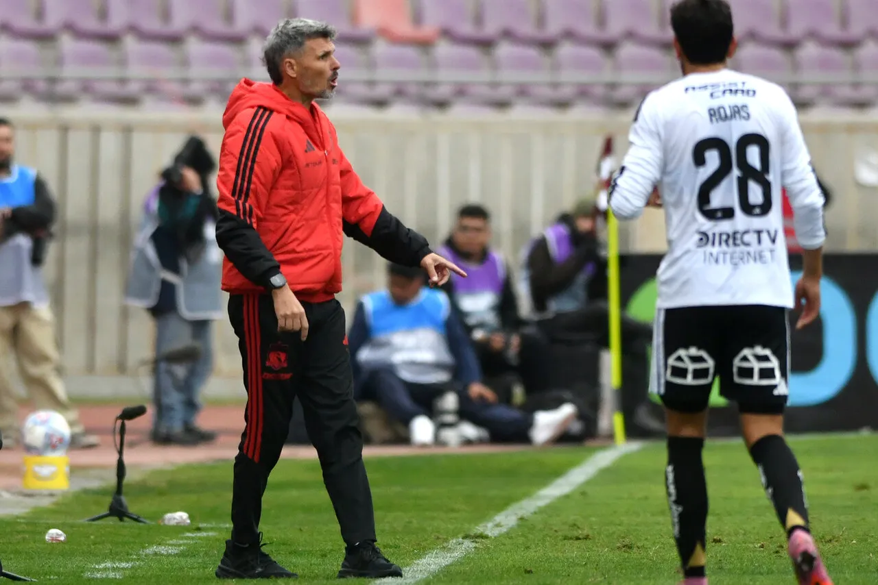 Fernando Ortiz evaluará refuerzos terminada la primera rueda. | Foto: Photosport