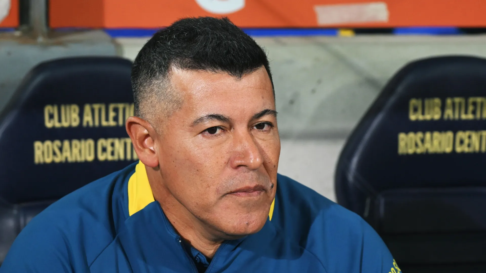 Todo parecía indicar que Jorge Almirón no continuaría en el elenco canalla, pero esto dio un giro total | FOTO: Photosport