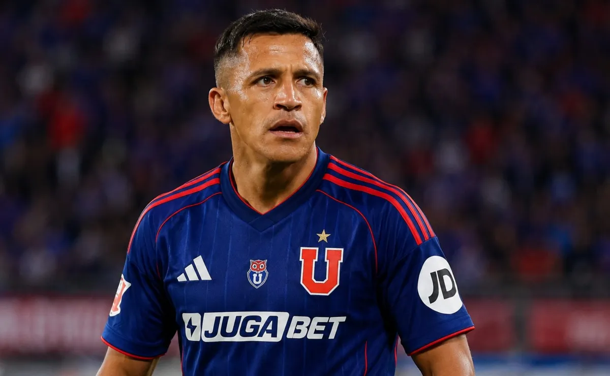 Director de Azul Azul aborda la opción de fichar a Alexis Sánchez en la U: la respuesta de Héctor Humeres ￼