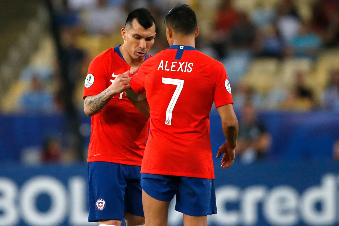 Medel habló de Sánchez | Foto: Photosport