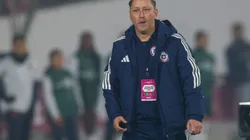Luis Mena no deja en claro si renunciará o no a la selección chilena femenina.