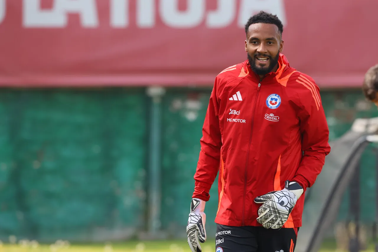 Lawrence Vigouroux recibe el respaldo del histórico Óscar Wirth en La Roja.