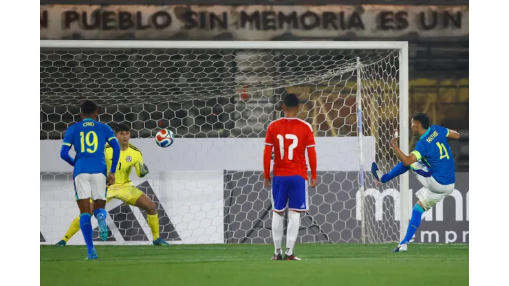 Chile sub 20 perdió ante Brasil en el Estadio Nacional.