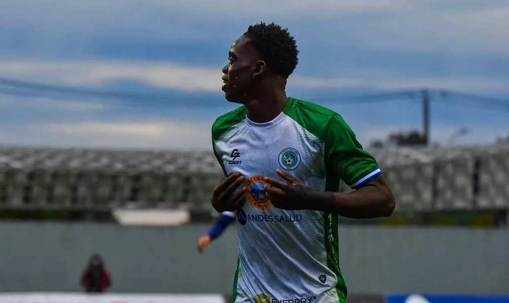 Manley Clerveaux cierra su pasantía en Deportes Puerto Montt. (Foto: Instagram)