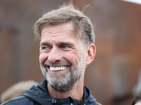 ¿Colo Colo o la U? Jürgen Klopp sorprende tras ver una camiseta de Chile