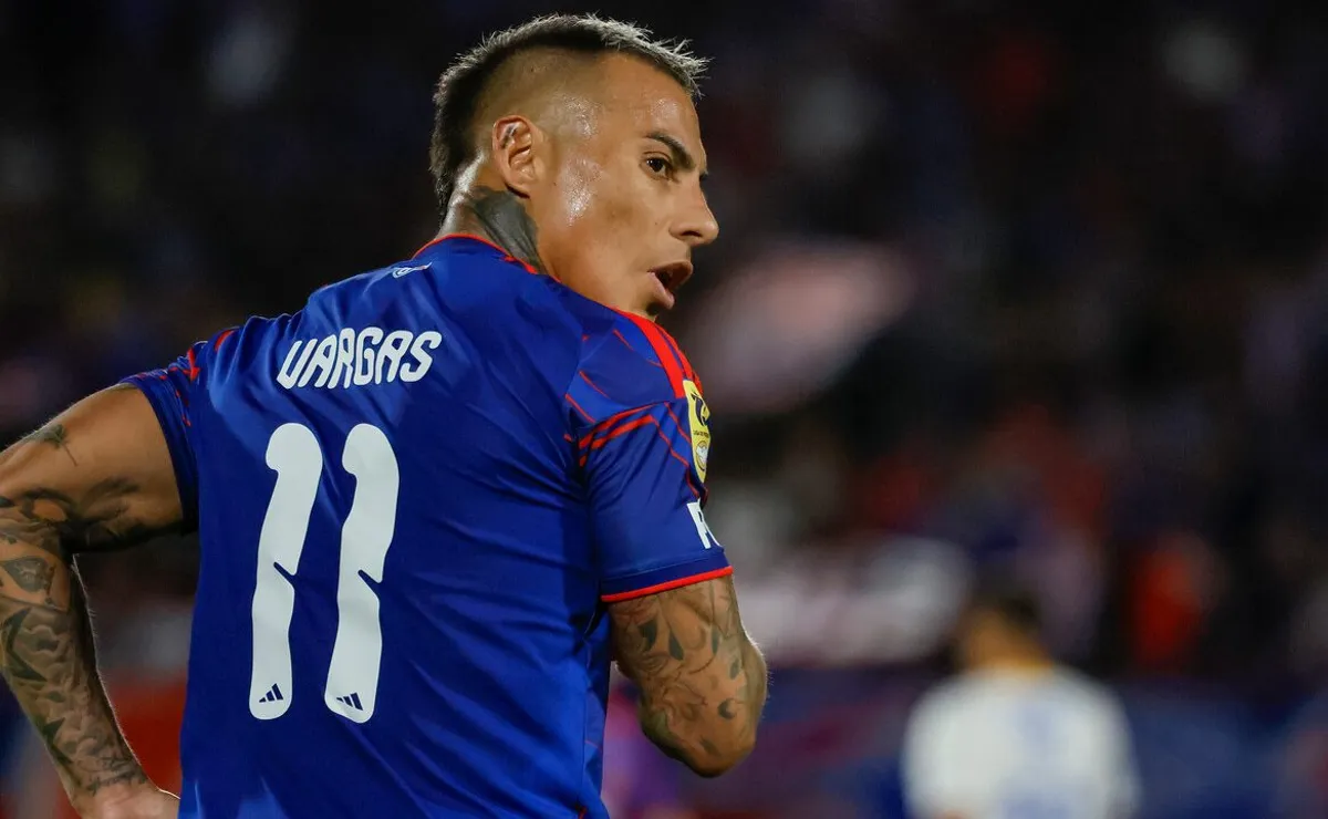 Eduardo Vargas golpea la mesa en Universidad de Chile por este rumor: “Eso es mentira”