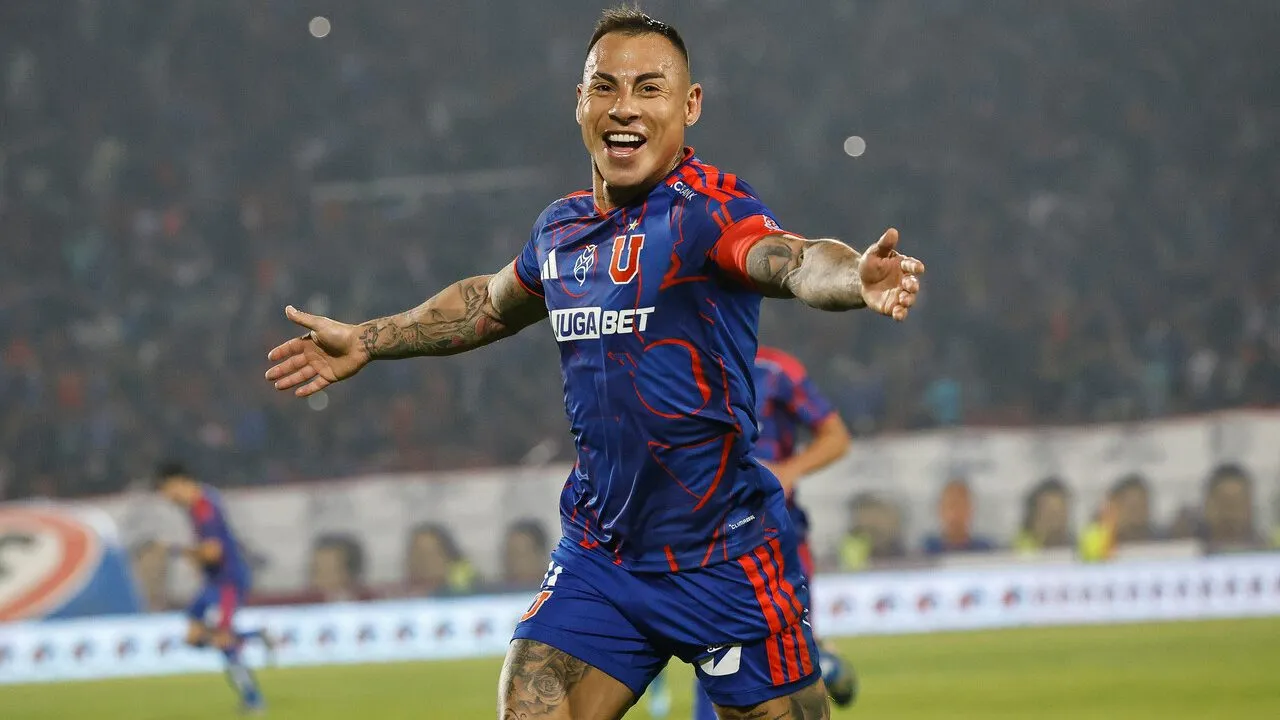 Fernando Gago dstaca el momento de Eduardo Vargas.