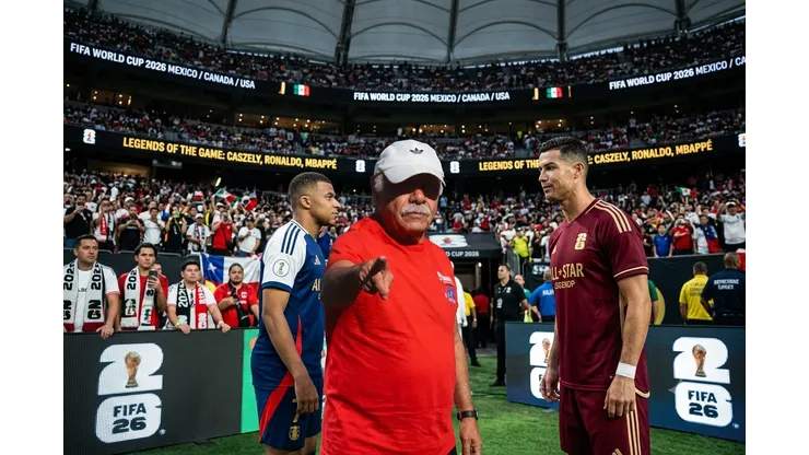 Carlos Caszely critica a Mbappé y a CR7