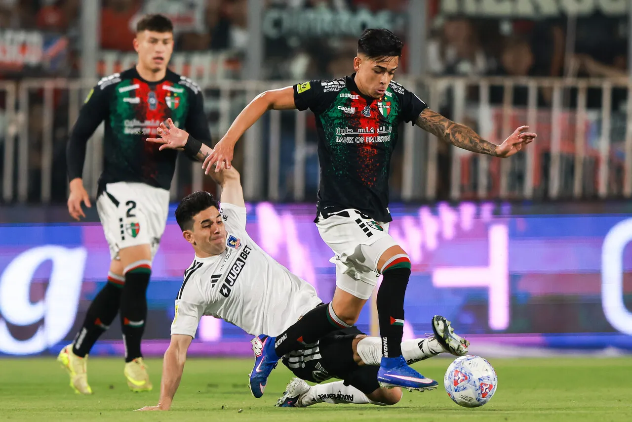 Palestino estaría decidido a no soltar a Ian Garguez a Colo Colo. | Foto: Photosport