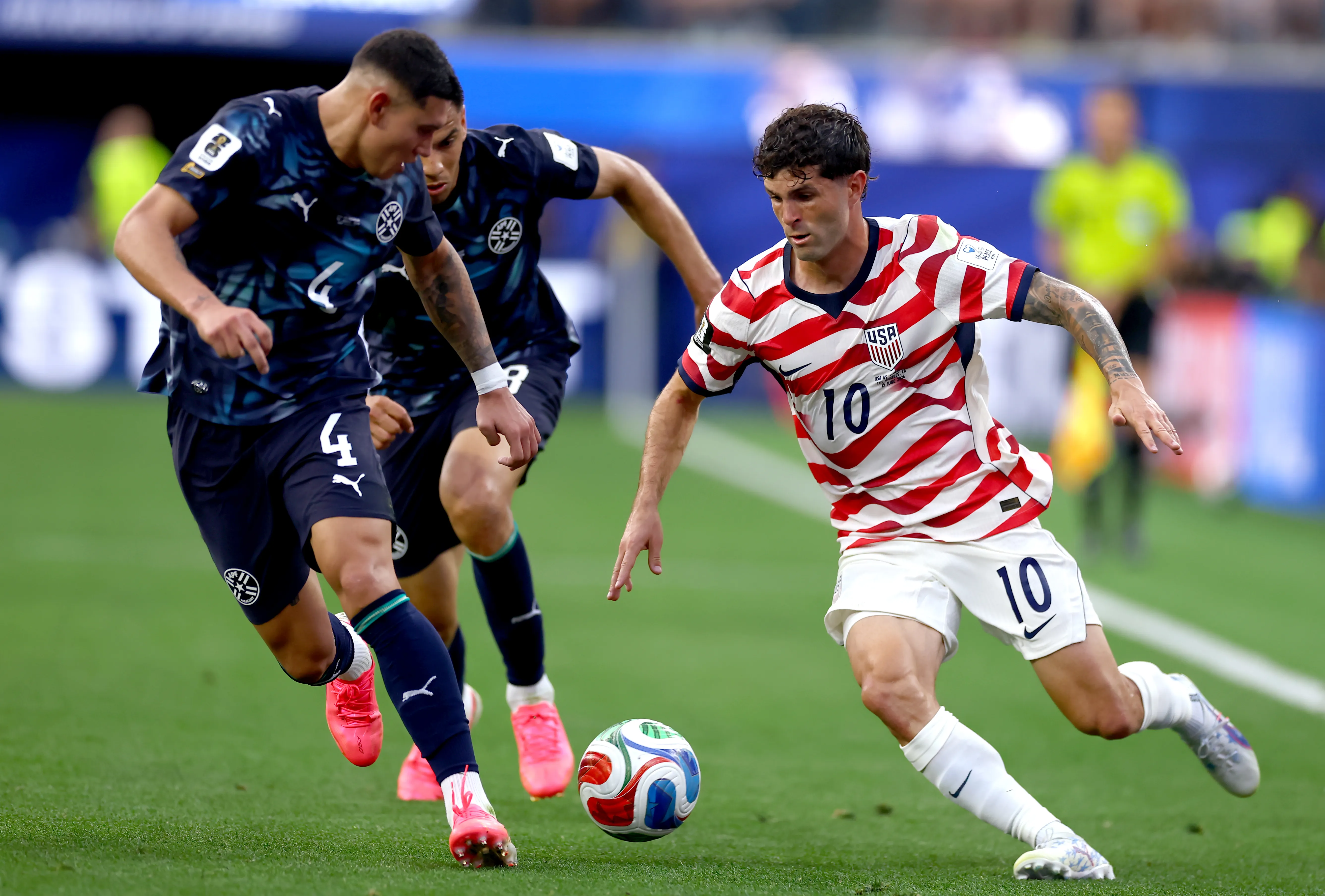 Juan José Cáceres sufrió contra Estados Unidos en el Mundial 2026. (Foto: Getty Images)
