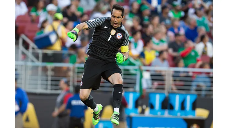 Claudio Bravo revela petición mexicana en la Copa América Centenario.