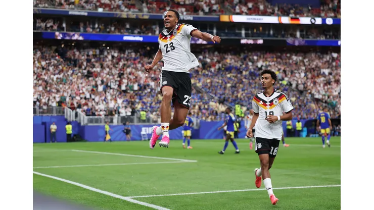 Felix Nmecha pone arriba a Alemania frente a Curazao.