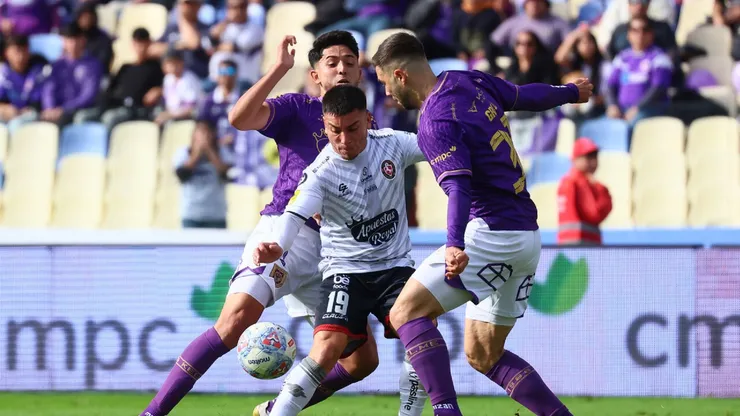 Deportes Limache se complica ante el Conce que logra salir del fondo de la tabla.