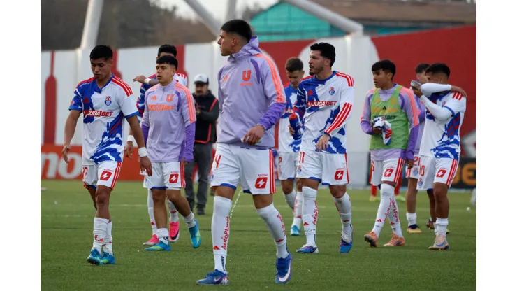 Héctor Hoffens apunta a tres jugadores de la U.