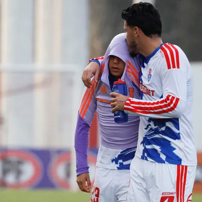 Hinchas de Universidad de Chile destrozan a este jugador