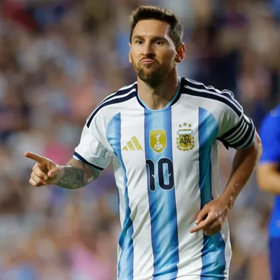 Messi va por la historia ante Argelia: 200 partidos en Argentina, récords en la mira y las apuestas para su despedida mundialista