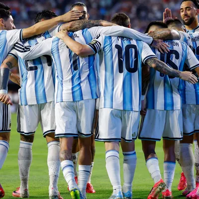 Pronósticos Argentina vs Argelia: la Albiceleste inicia la defensa del título