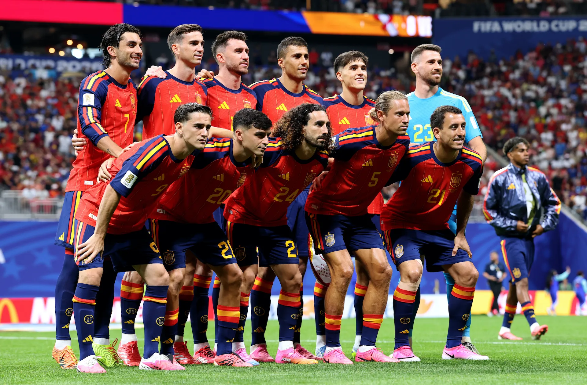 España empató 0-0 en su debut.