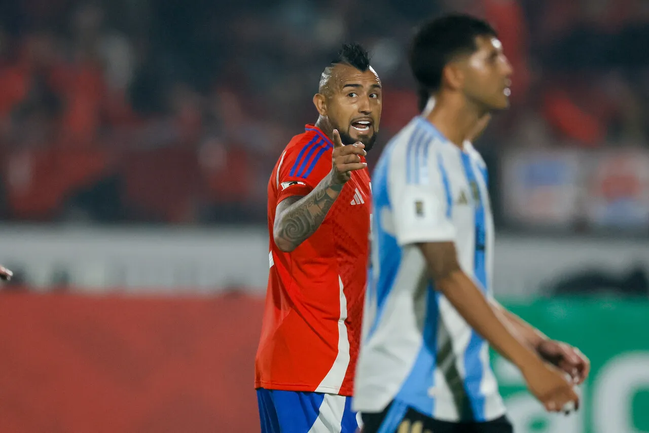 El Kun Agüero se queda con la carrera de Vidal. | Foto: Photosport