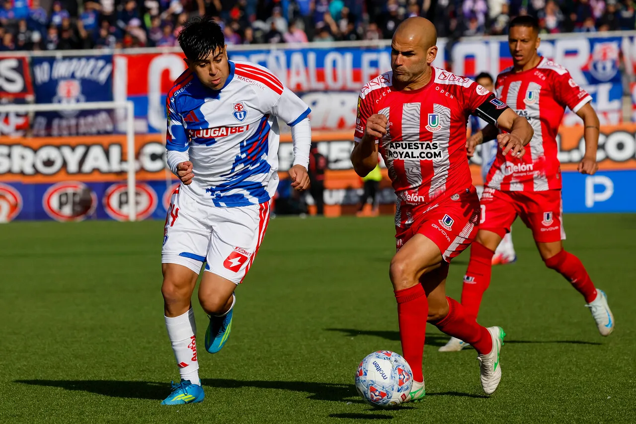 Morales habla por el presente azul | Foto: Photosport