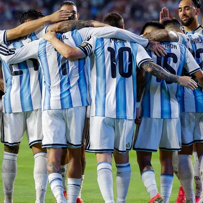 La predicción de la IA para Argentina: así terminará el Grupo J según Gemini y Chat GPT