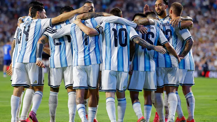 Argentina comienza este jueves su camino para revalidar el título de campeón (Photo by Todd Kirkland/Getty Images)