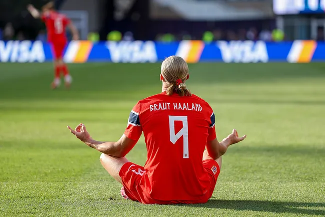 Erling Haaland luciendo el apellido de su madre y padre en el Mundial 2026. (Foto: Justin Setterfield/Getty Images)