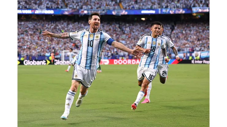 Lionel Messi fue la gran figura de Argentina al marcar tres goles.