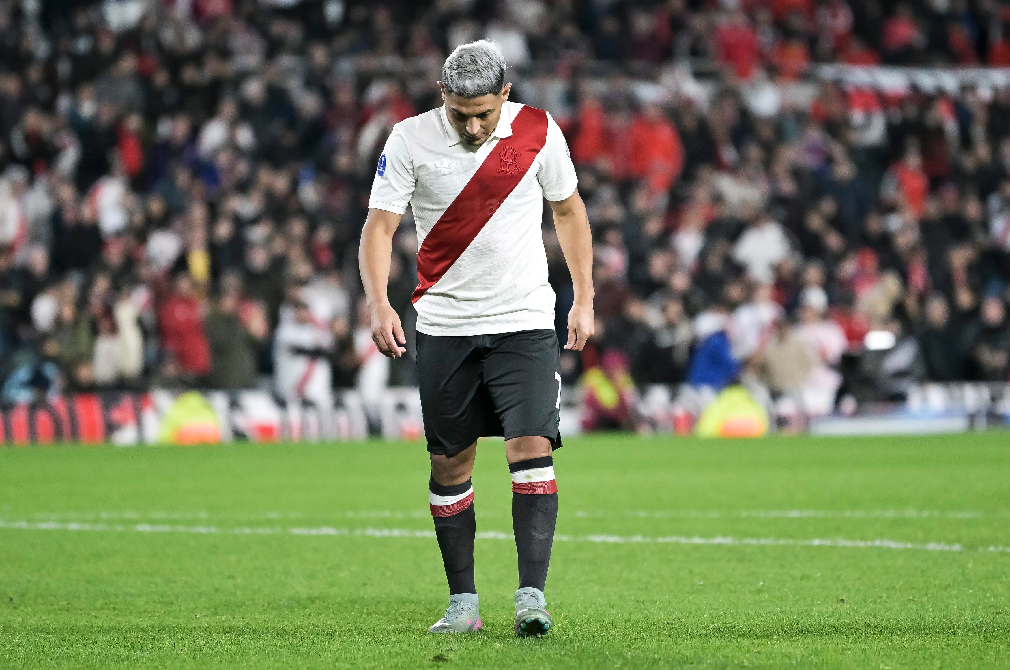 El ex Palestino, Maxi Salas, tampoco seguirá en River Plate.
