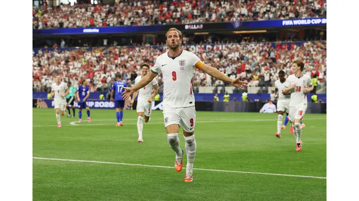 Harry Kane marcó dos tantos para el triunfazo inglés.