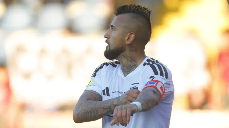 Arturo Vidal tiene que definir su futuro en Colo Colo. (Foto: Marco Vázquez/Photosport)