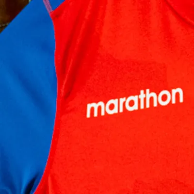 FOTOS: Así es la nueva camiseta OFICIAL de Marathon para Chile