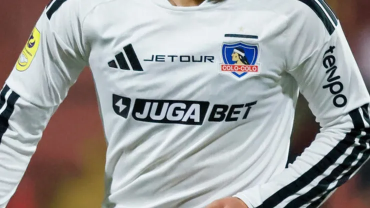 Renovación sorprende en Colo Colo.