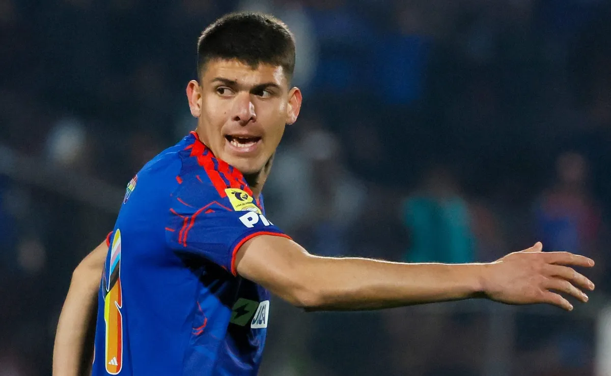 ¡Bombazo en la U! Lucas Romero sorprende y parte a México para jugar en este club