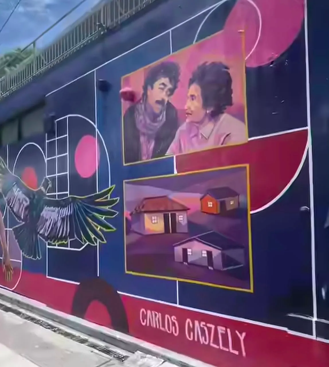 La imagen de Carlos Caszely junto a su madre en el mural de Ciudad de México. (Foto: Captura)