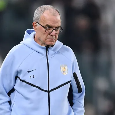 Marcelo Bielsa opinó sobre la pausa de hidratación: los datos del cambio en el juego y las cuotas destacadas
