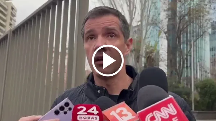 Michael Clark alzó la voz.