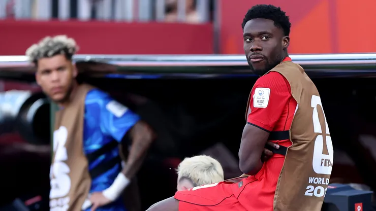 Alphonso Davies no jugará en el duelo entre Canadá y Suiza