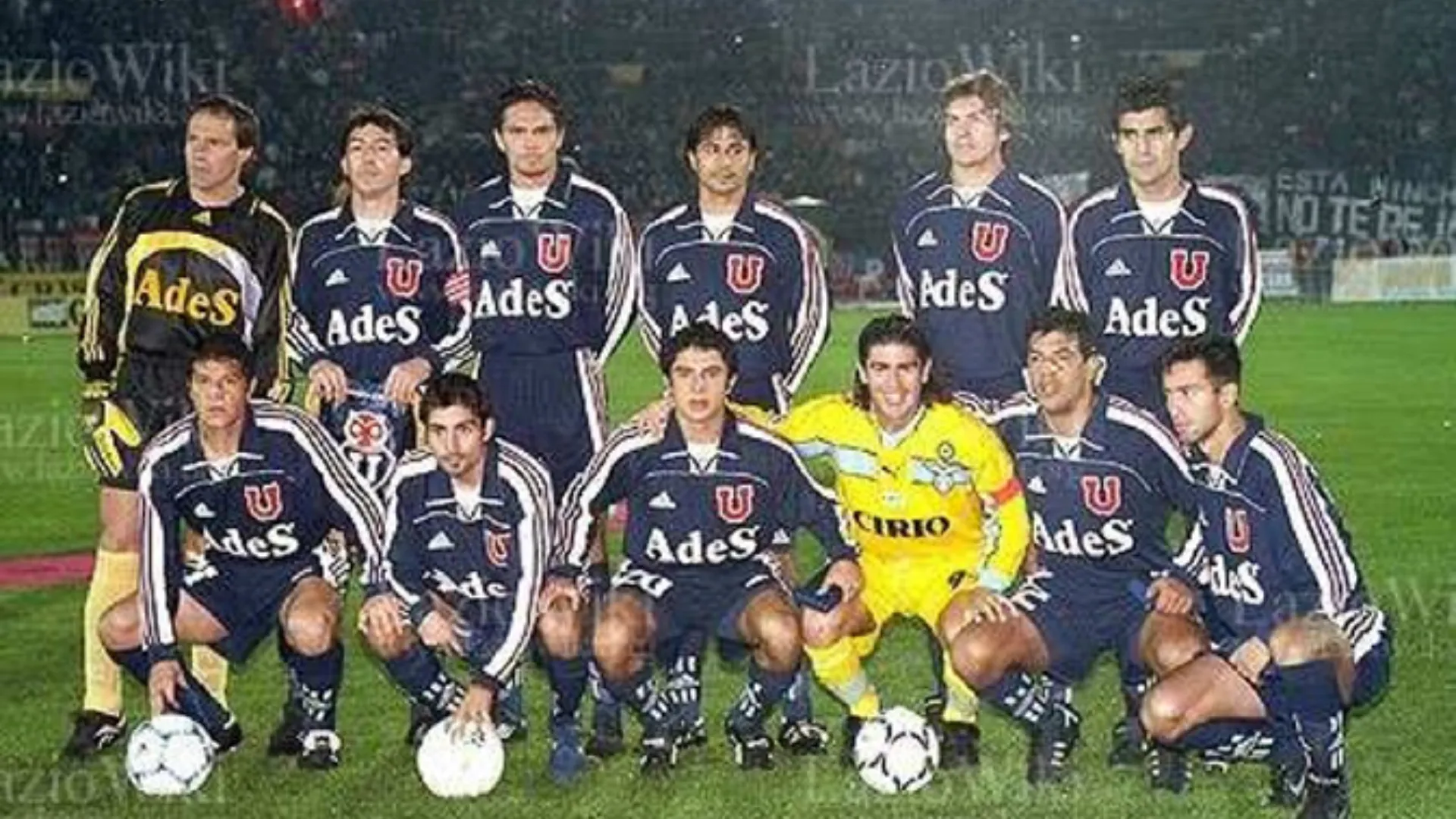 En la fila de abajo, el primero de derecha a izquierda, es Jaime Guzmán en Universidad de Chile. (Foto: Archivo)