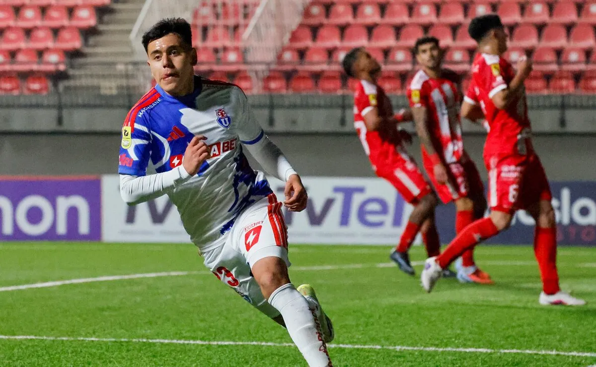 La U no puede ante Unión La Calera: rescata un empate con uno menos por Copa Chile
