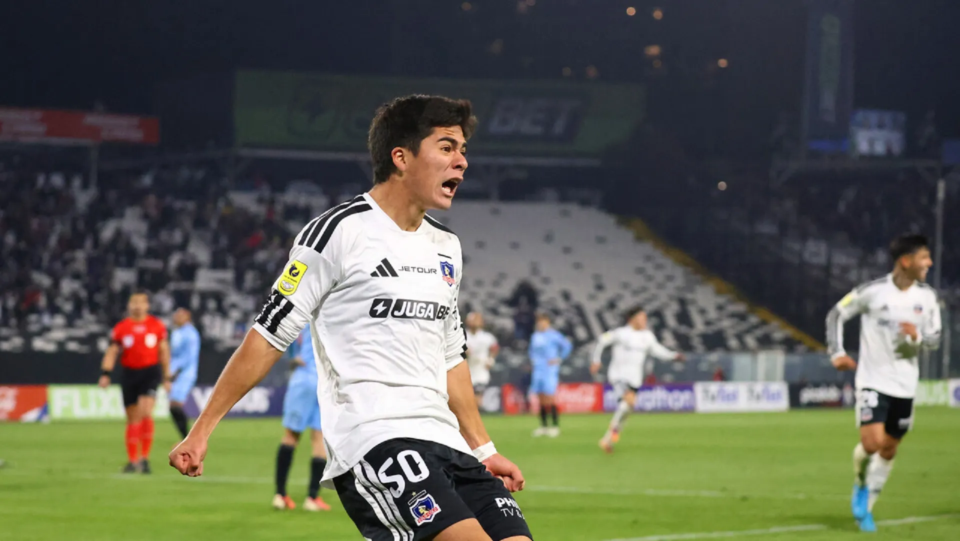 El joven de 16 años se lució con un agónico golazo que salvó a Colo Colo.