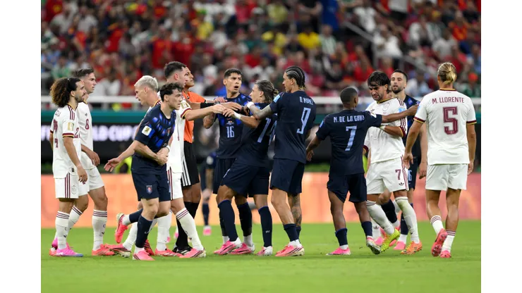 Uruguay perdió con España y se quedó afuera del Mundial.