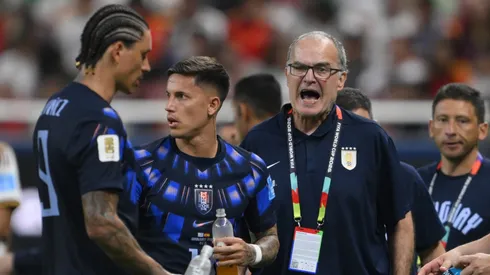 Lapidan a Bielsa tras el fracaso de Uruguay: "Es un cínico, maleducado y soberbio"