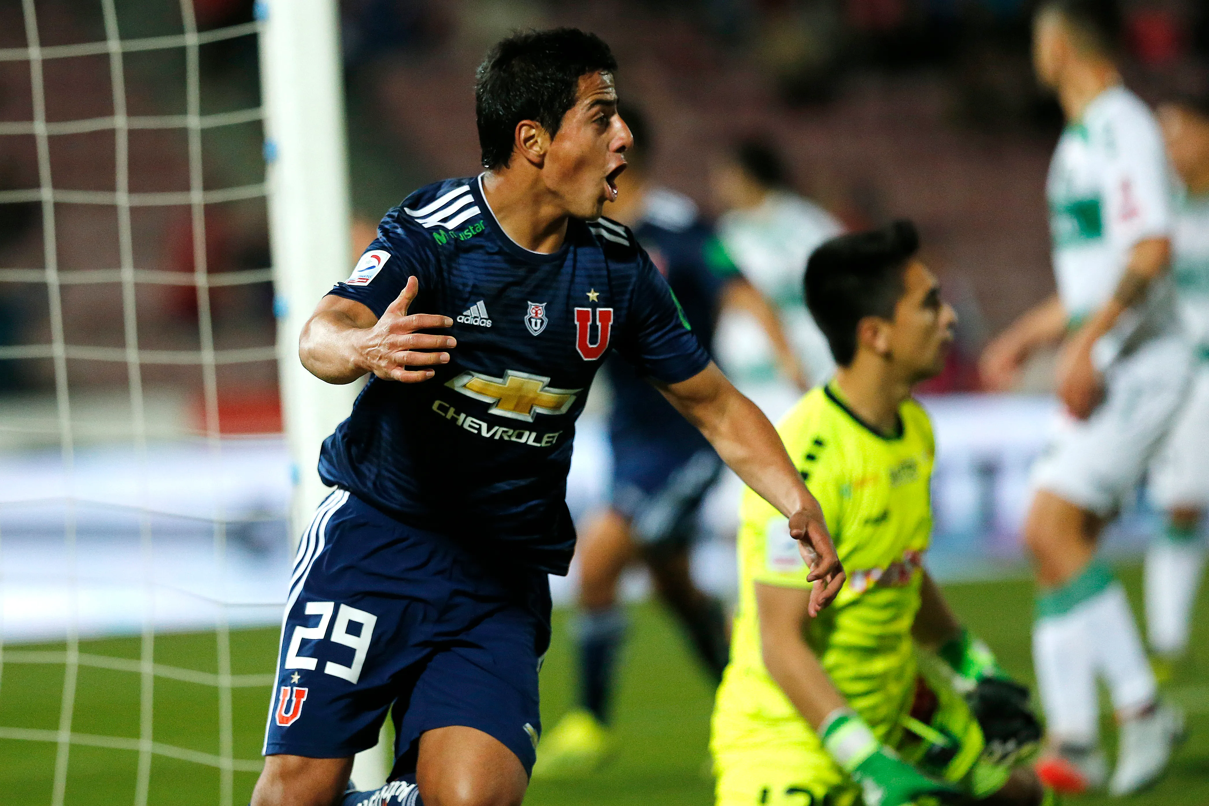 Felipe Saavedra celebrando un gol con la camiseta de la U | FOTO: Marcelo Hernandez/Photosport