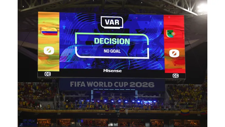El VAR anuló el gol de Dávinson Sánchez para Colombia.