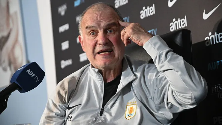 Marcelo Bielsa recibe esta inesperada encerrona en Uruguay