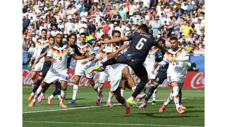 Alemania se enfrenta a Paraguay para avanzar a octavos.