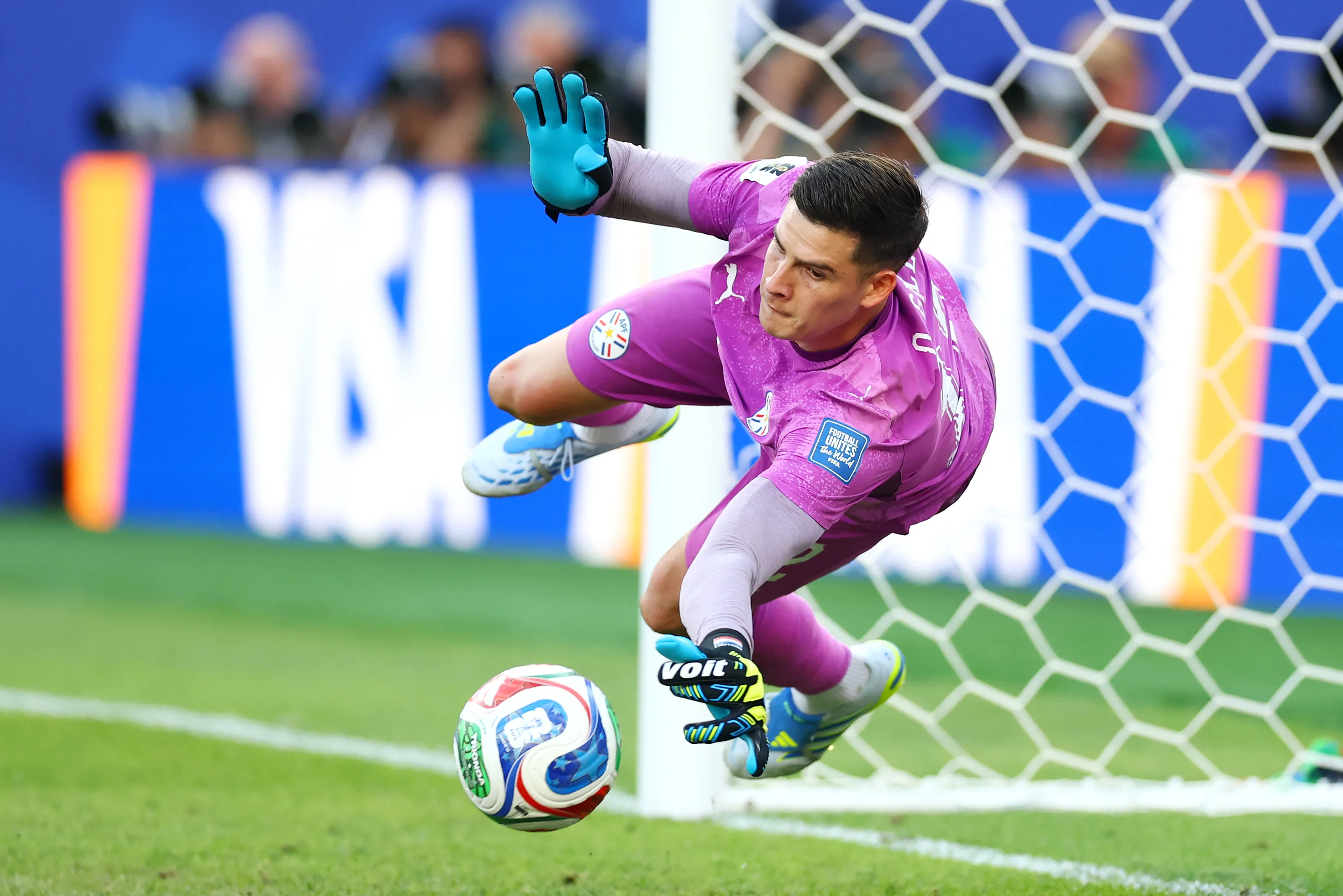 Paraguay elimina del Mundial a Alemania con gran actuación de Gill.